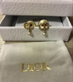 DIOR CDロゴ パール ピアスのサムネイル