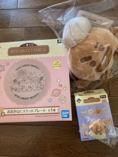 専用　　ファミマ bt21 3点セット SHOOKY プレート ぬいぐるみのサムネイル