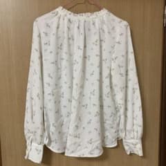 とろみボリュームスリーブ2wayブラウスのサムネイル