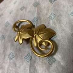 ジバンシー 大ぶりブローチのサムネイル