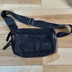 Vivienne Westwood ラインORBエンボス ショルダーバッグ - メルカリ