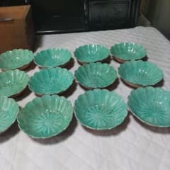 1960年代骨董品店で購入の青磁 輪花皿 12客 木箱入り - メルカリ