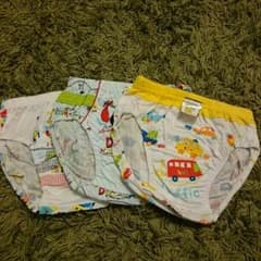 かっつん様専用 新品タグつき パンツ3枚セットです(^_^)のサムネイル