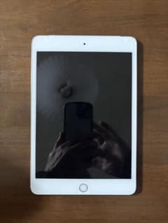 iPad mini4 Cellularモデル 16GB　ゴールド　SIMフリーのサムネイル