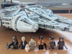 LEGO レゴ スターウォーズ 75105 ミレニアム ファルコンのサムネイル
