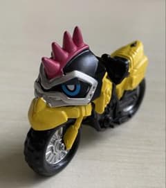 まちぼうけ仮面ライダー仮面ライダーマシンの場合　仮面ライダーレーザーのサムネイル