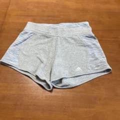 ショートパンツのサムネイル