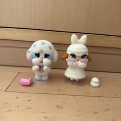 POPMART CRY BABY フィギュアセットのサムネイル