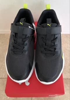 PUMA（プーマ）スピードモンスターV5 ブラック イエロー21.5cmのサムネイル