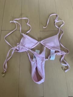 数回使用 ピンク ビキニ セパレート水着のサムネイル