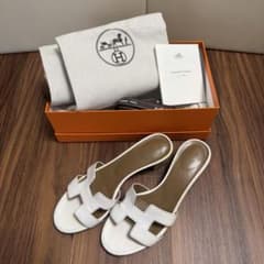 HERMES エルメス　オアジス　サンダル　ホワイト36 1/2のサムネイル