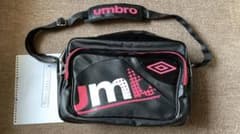 umbro スポーツバッグのサムネイル