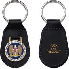 Supreme 17AW Pledge Allegiance Keychainのサムネイル