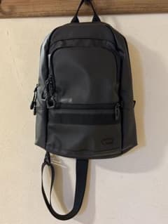 新品未使用オークリー OAKLEY ブラック 斜めがけショルダーバックのサムネイル