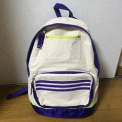 adidasのリュックのサムネイル
