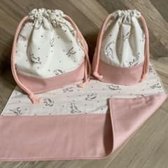入園入学グッズ★女の子にも◎恐竜×ピンクのお弁当袋・コップ袋・ランチョンマットのサムネイル