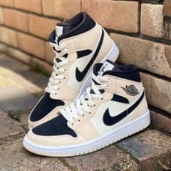 NIKE ナイキ　ジョーダン1 MID グアバアイス　27cm  ゆちゃん様専用のサムネイル