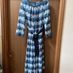 【めるめる様専用】ローラアシュレイ　花柄 ロングワンピースのサムネイル