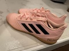 アディダス フットサル　シューズのサムネイル