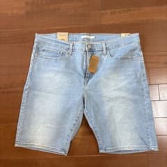 Levi's レディース Shaping Bermuda ショートパンツ　大きいのサムネイル