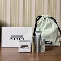 新品未使用】PRADA AUGMENTED SKIN トライアルセット - メルカリ