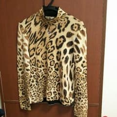あびちゃん専用。伊太利屋  レディース トップスのサムネイル