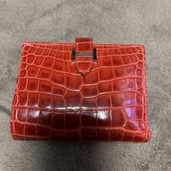 HERMÈSベアンコンパクトクロコダイル アリゲーターエナメル赤 - メルカリ
