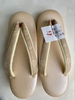 祇園ない藤 草履 箱付き 美品 シャンパンベージュ 京都 老舗 和装のサムネイル