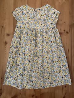 KA様専用 小花柄　フレンチスリーブワンピース120cmのサムネイル