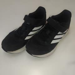 adidas ブラック スニーカー ベルクロのサムネイル