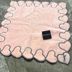 イヴサンローラン ハート柄 タオルハンカチ 未使用　YSLのサムネイル