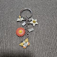 COACH　コーチ　 バタフライ 花 バックチャームのサムネイル