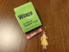 劇団四季 ウィキッド シークレットアクリルキーホルダー - メルカリ