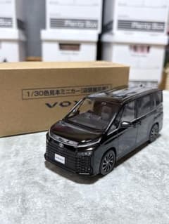 カラーサンプル 1/30 トヨタ 新型 ヴォクシー 229 ニュートラル