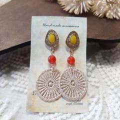 SALE品＊天然石 カーネリアン  刺繍ピアスのサムネイル