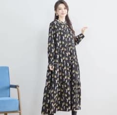 〚rêve bleu 〛ウサギ柄ロングギャザーワンピース 新品 未使用のサムネイル