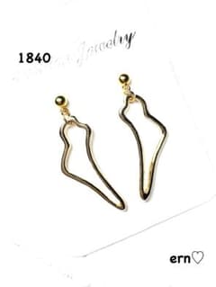 1840 シルバー　デザイン　チャーム　ピアス　イヤリング　ハンドメイド