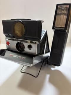 Polaroid SX-70 SONAR 本体とストロボとスタンドのセットのサムネイル