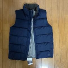 新品！　GAP KIDS ネイビー ダウンベスト　150センチのサムネイル