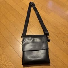 2WAY ブラック ショルダーバッグ ハンドバッグ ポケット多め コンパクトのサムネイル