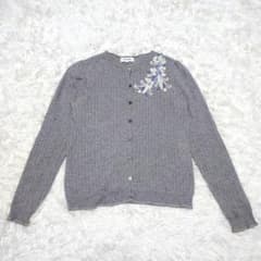 【SCAPA】スキャパ 刺繍カーディガン グレー 38 クルーネックのサムネイル