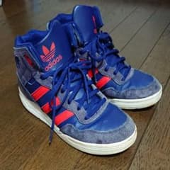 あまのさま専用  adidas スニーカーのサムネイル