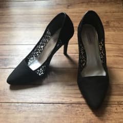 超美品 レース ハイヒール パンプス 黒 23cmのサムネイル