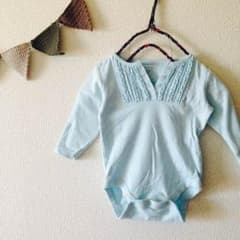 GAP フリル長袖ロンパース 70cmのサムネイル