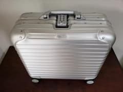 【週末お値引】【美品】RIMOWA トパーズ  機内持込可トローリー29L 4輪のサムネイル