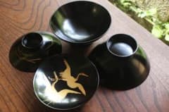 黒漆松葉蒔絵小椀4点 漆器 木製 正月 デッドストック 黒漆松葉蒔絵小椀4点 漆器 木製 正月 デッドストック