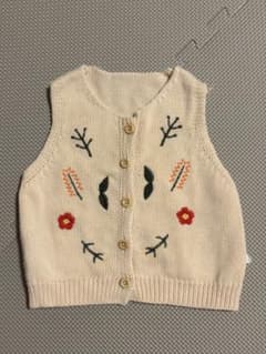 ベビー ニットベスト 花柄 刺繍 アイボリーのサムネイル