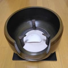 茶道具　風炉と敷板のサムネイル