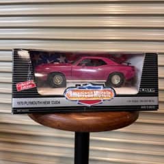 アメリカンマッスル 1/18スケール 1970 プリムス ヘミ 'クーダ アメリカンマッスル 1/18スケール 1970 プリムス ヘミ 'クーダ - メルカリ