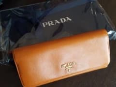 PRADA プラダ 長財布　箱付きのサムネイル